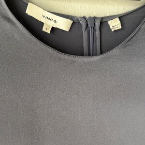 Vince. 100% silk grey round neck top blouse steel gray